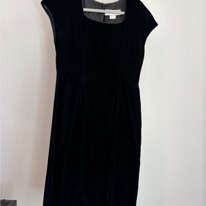 Jessica Howard Black Velvet Midi Dress
